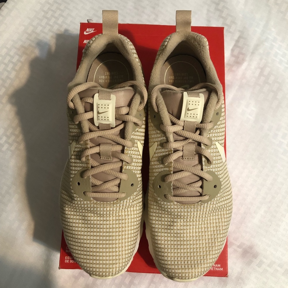 Nike Air Max Motion LW SE - Picture 6 of 8